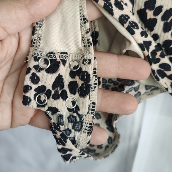 NWT Dynamite Leopard Bodysuit Stretch A16 - Picture 5 of 9